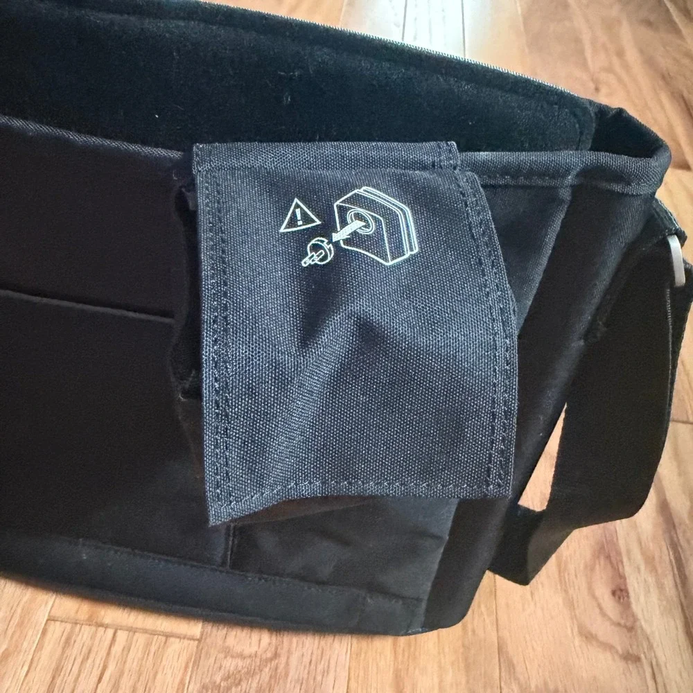 Bose SoundDock Portable Travel Bag Carrying Case Rectangle‎ Shoulder Strap Black